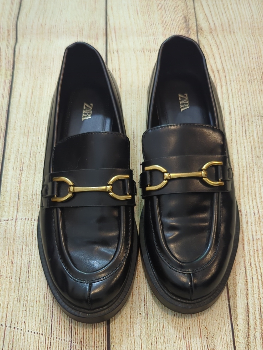 Zara Women's Black Leather Loafers with Gold Hardware Size 39 / 8.5